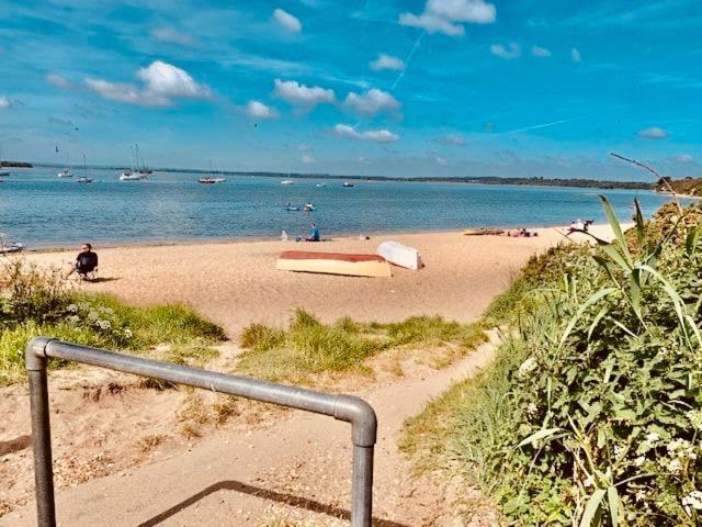 Poole Harbour View Lodge At Rockley Park Eksteriør billede